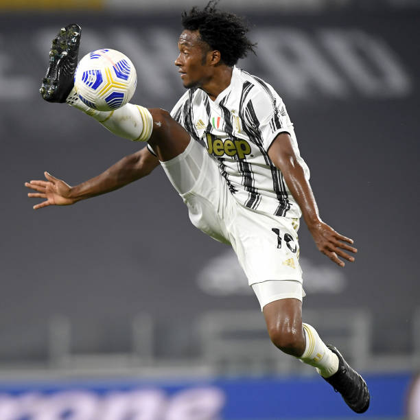 Forza Juventus Cuadrado Has Passed The Italian Language Test At The University Of Siena To Obtain Italian Citizenship Corsera