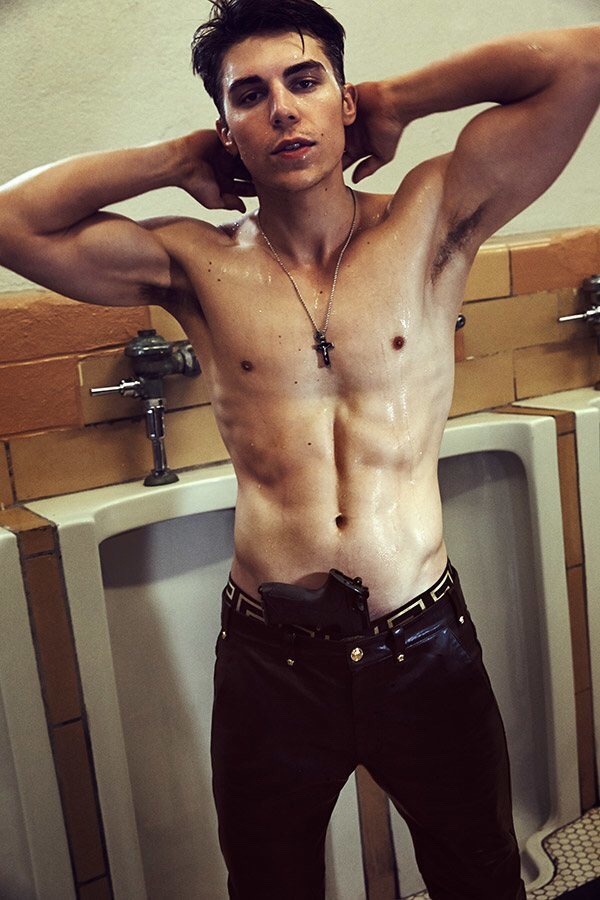 SovacosF's tweet photo. Sovaco do @nolanfunk
#sovaco #sovacospeludos #armpit #hairyarmpit #hairyman #axilas #boys #boysarmpit #gato #gostoso #homem #arms #biceps #muscle #model #fitnessmodel #malemodel #shirtlessboy #gym #body #fitness #youngtwinks #muscleman #muscleboy #workout #chest #abs #NolanFunk https://t.co/Vm9njfhvg3