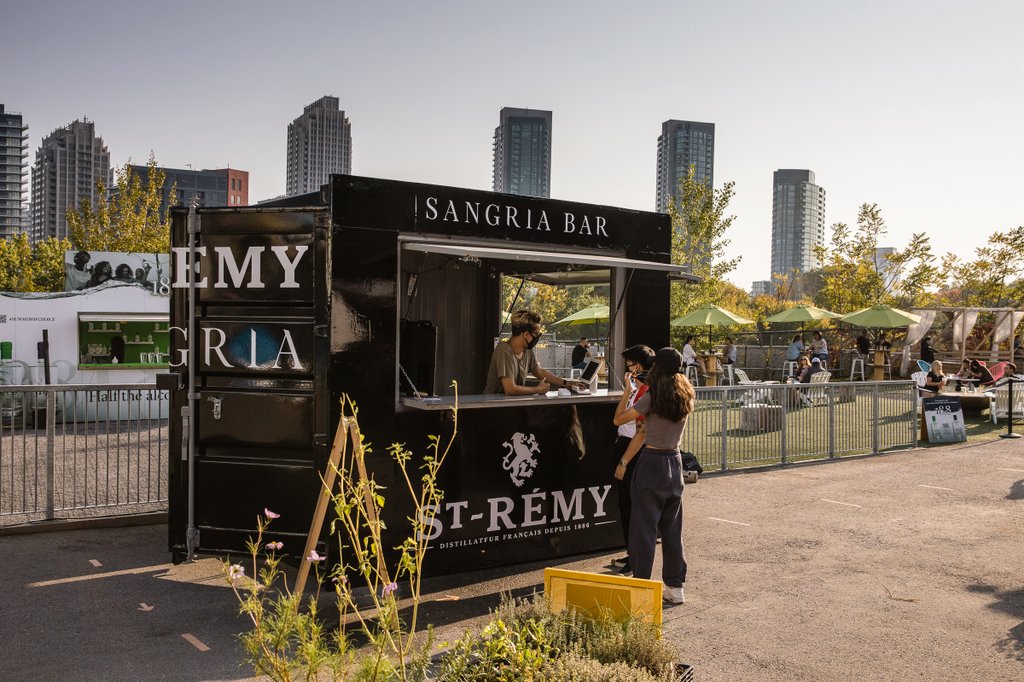 #SangriaSaturday at <a href="/stacktmarket/">stackt</a> 🍹 See you at brunch tomorrow! 📸