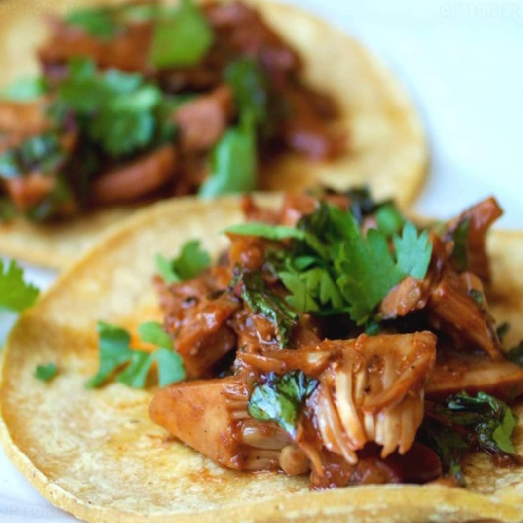QUE RICO!!... UNOS GALLITOS DE JACKFRUIT BBQ hechos en casa.
#vegan #plantbased #veggie #meatless #groceries #veggieshop #veggiegroceries #veggiemarket #metromercados
INSTAGRAM
https://t.co/URh2WRQRUg
WHATSAPP
https://t.co/K52axuiBxV
NUESTRO SITIO WEB
https://t.co/rDzFkpKiZ2 https://t.co/85huNBRZxI