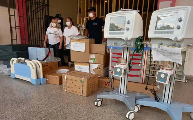 #26Sep Entregan equipos médicos al Hospital centinela de Santa Bárbara https://t.co/lMb6ir9vti
#EquiposMédicos #Dotación #HospitalCentinela #NoticieroVenevision https://t.co/vof68w50NE