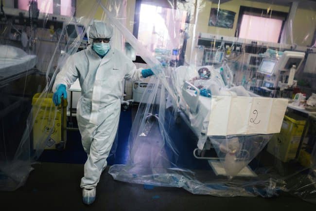 BFMTV's tweet photo. Coronavirus: l'OMS redoute deux millions de morts
https://t.co/obqcTFRzic https://t.co/aNXY53h6ui