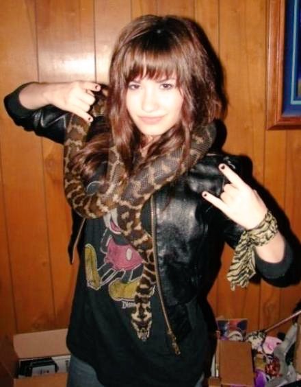 demi lovato with snakes, a thread: