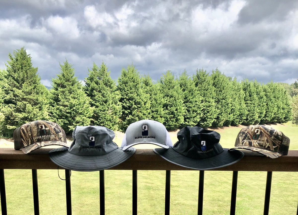 b_english16's tweet photo. Thanks @3up3downgloves for the  lids. I’ve been around the game my whole life. Best in the business hands down. Quality work...Fast turnaround.
#getgameready  #staygameready https://t.co/qNwVfIwrJI