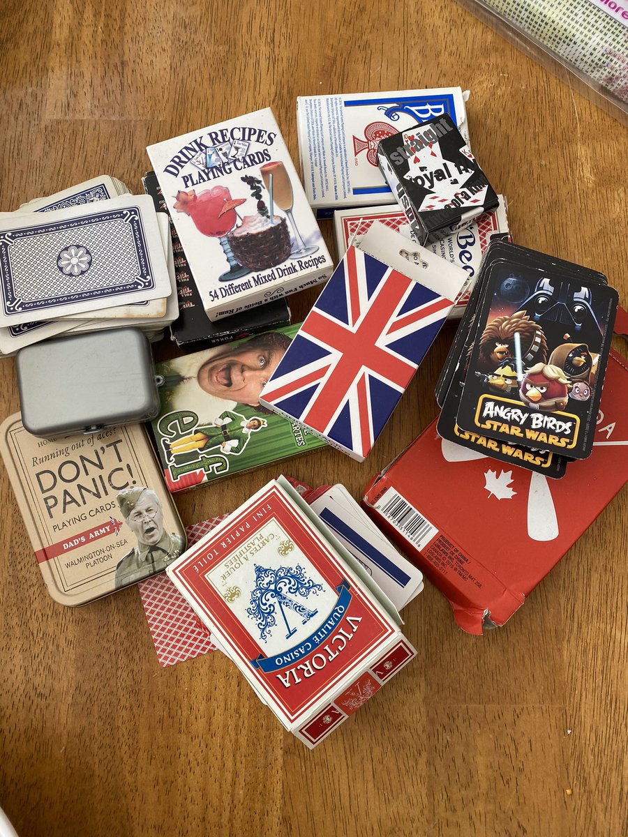 BexSaunders7's tweet photo. Fifteen packs of cards. FIF.....TEEN. I mean.....whyyyyy?? #junkdraw #purge https://t.co/xzLvSg9tlp