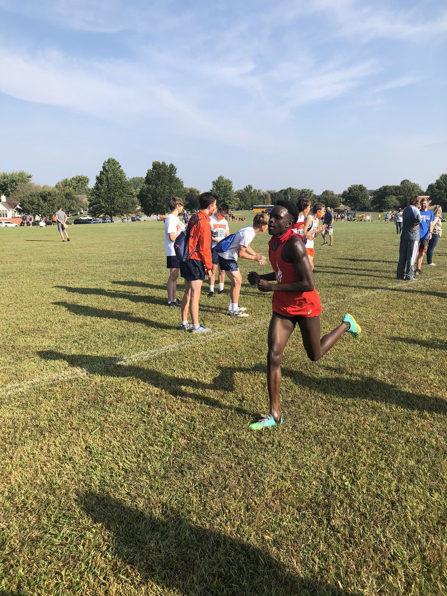 john_lynkk's tweet photo. Boys Varsity #onxc https://t.co/lBvREGxeaX