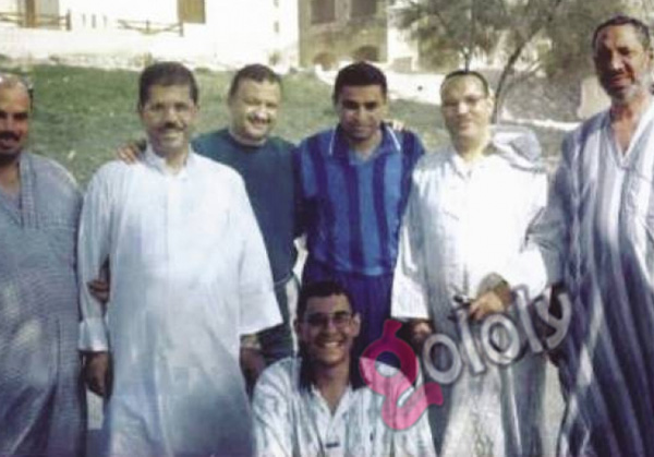 misrlive's tweet photo. أول رئيس من الشعب يلبس لبسهم ويسكن معهم ويأكل من أكلهم
رحمة الله على الرئيس مرسي
 #مليون_تحية_للجلابية https://t.co/pAXx9dIaql
