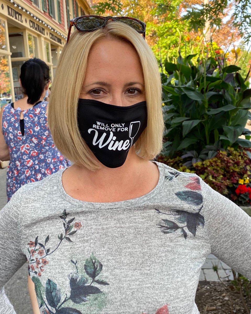 Well this seems pretty perfect! #wine #mask #saturdayvibes