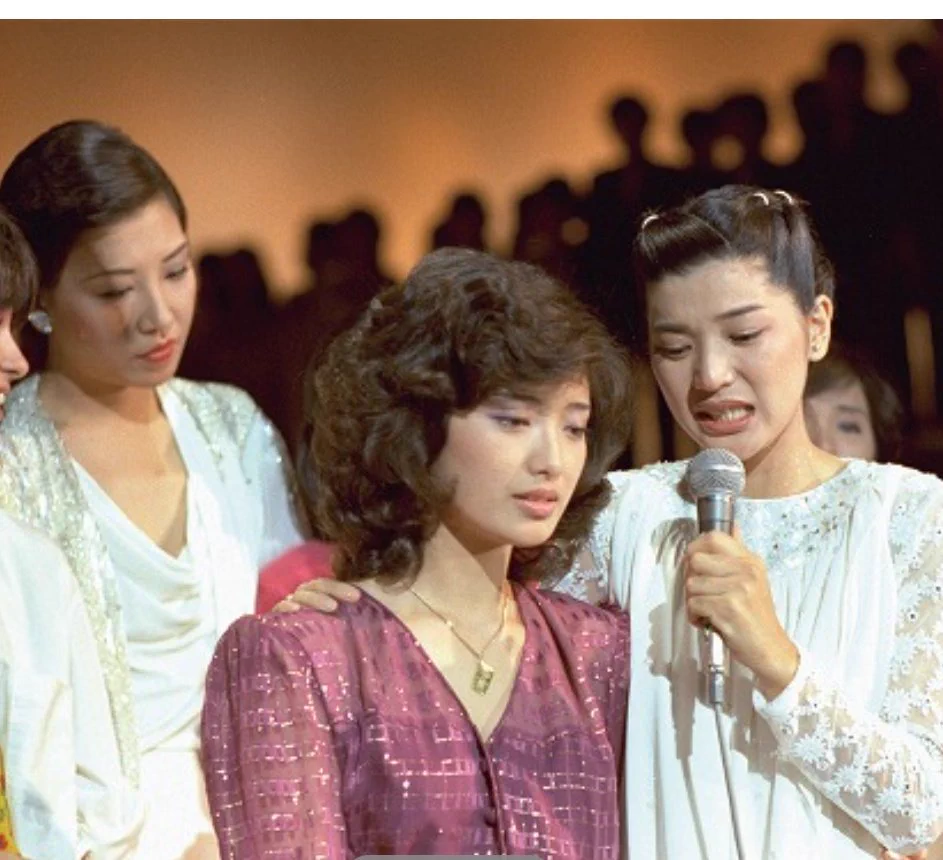 @wildriverpeace 百恵ちゃんこれ20～21歳くらいだもんな！大学三年生くらいってことよ？😲 