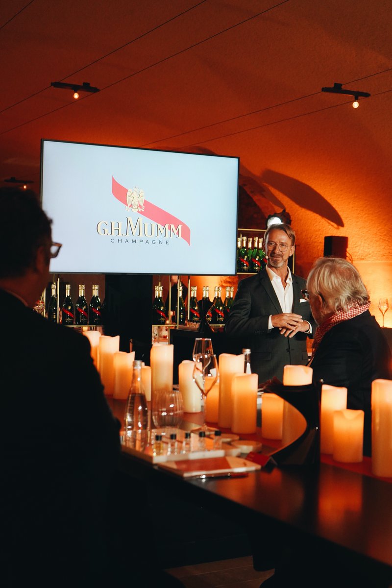 GHMUMM's tweet photo. This innovative event was conceived by Mumm Cellar Master Laurent Fresnet in collaboration with the designer and engineer, Octave de Gaulle, and the neuroscientist Gabriel Lepousez.
#Mumm #MummExplorers #Champagne https://t.co/w18Pb6zja2