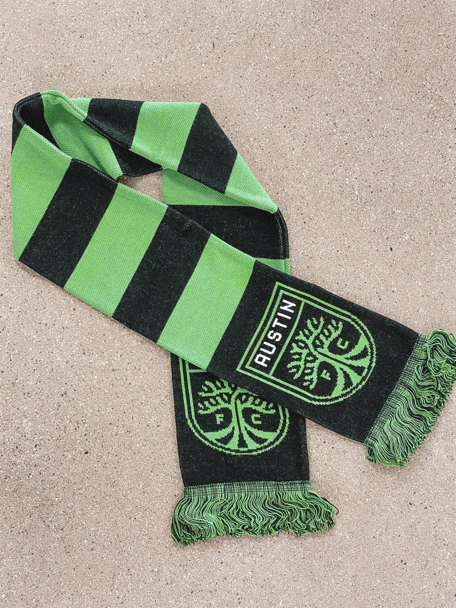 Y’all, your fall needs some #VERDE. 

Follow, retweet, and tag a friend to win this scarf.
