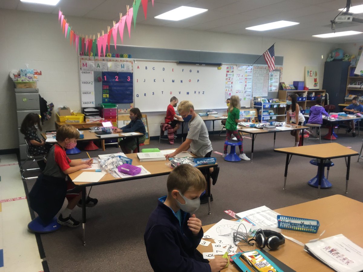 MissSteimel's tweet photo. Math fact practice with B day students!  #kme302 #kaneland302 #kanelandpride https://t.co/dyJ8J8QyCD