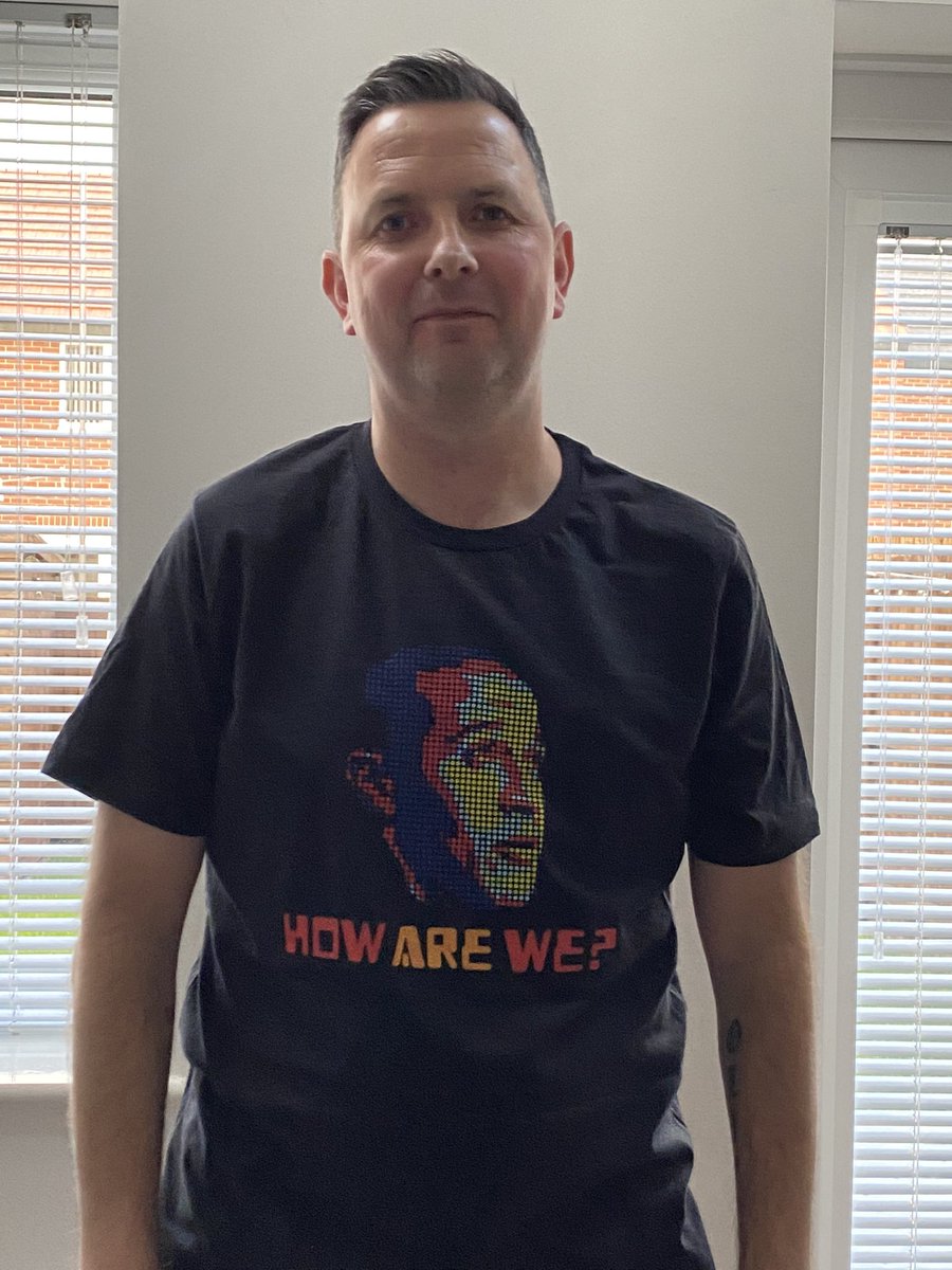 Stephieg36's tweet photo. Thanks for the fab T-shirt @FutebolRed fits @carl_army perfect 👍👍 https://t.co/aeKWflhAH7