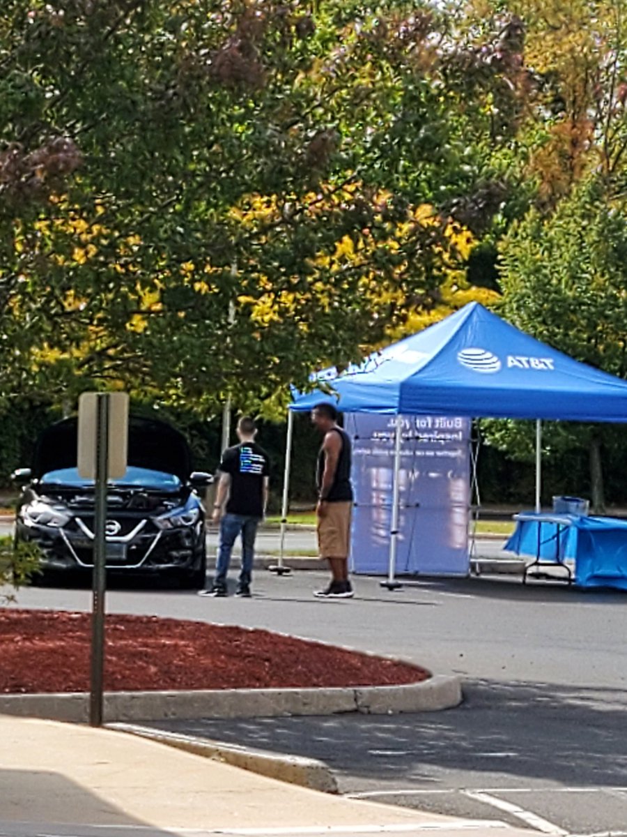 anthonydomonick's tweet image. Newington ATT with a car meet up for #SwitchOverSaturday #PotterSigSquad @MightBeMikeB @JPotter24 @keroninc