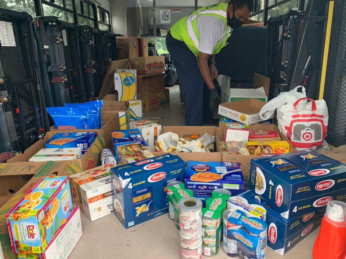 AMC_NOVA's tweet photo. Through donations of our members, we were able to donate 200lbs of food to the @fairfaxcounty #StufftheBus Drive benefiting @WFCM_VA . Great initiative that we look forward to continuing to serve #DaytoServe. Thanks to @FairfaxCountyPD for the assist https://t.co/fNZgWnKM05