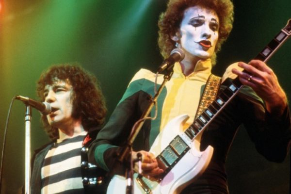 The MD guide to the top 15 Da antagonising bands of the seventies. In order.Number 9: SAHB"A CLOWN! AN ACTUAL CIRCUS CLOWN!"