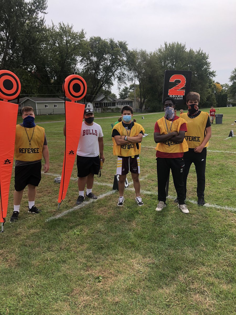 Love seeing some of our players officiate and work the games. <a href="/DaslahG/">Daslah Geadeyan</a> @TrentRo81857888 <a href="/BohnertTyler/">Tyler Bohnert</a> <a href="/ASeangmany/">Austin Seangmany</a> <a href="/javiertap03/">Javier Tapia</a> . It’s bigger than football! 

#PantherPride