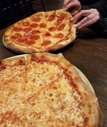 Wonder_Bar's tweet photo. Wonder Bar is always a great choice! 😋🍕
.
Dine-In Open
Wednesday-Thursday from 12 p.m. to 7 p.m and 
Friday-Saturday 12pm-8pm
.
Call: 508-752-9909
.
.
#Worcester #MA #WorcesterEats #MAEats #Yum #Cheese https://t.co/B1Hvtz2LAp