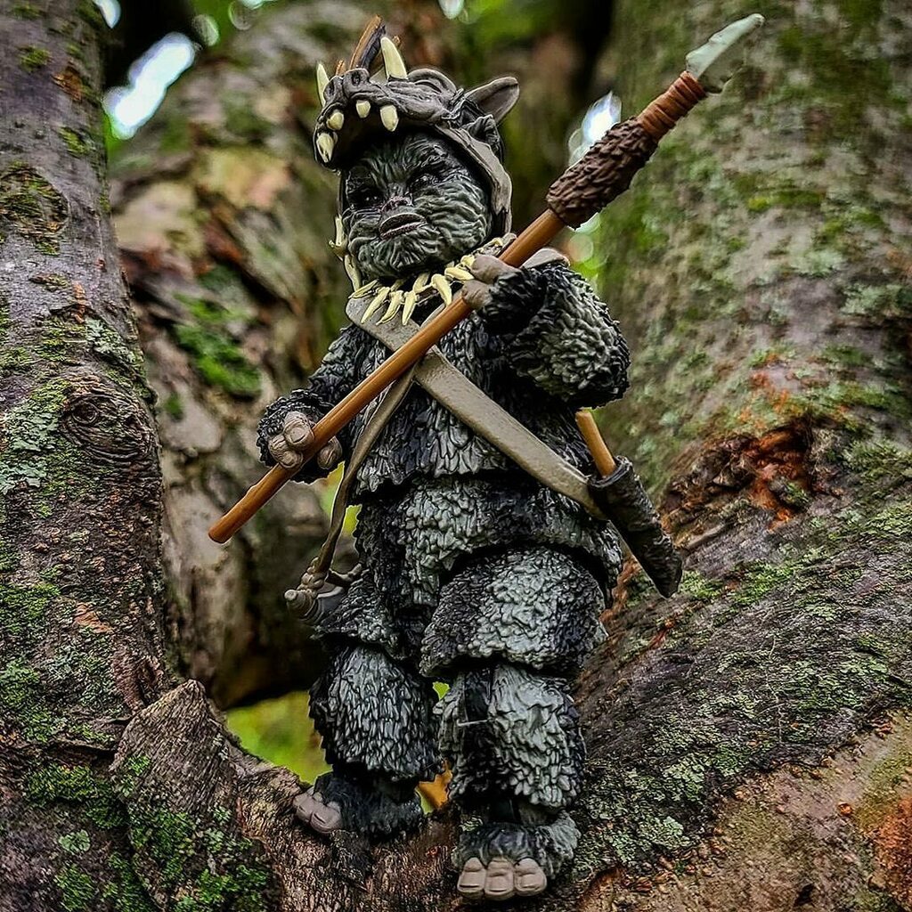 StarWarsTBS's tweet image. Heroes Of Endor you say??
📸: @justin.kase_
💥✌🏻💥
#yubnub #teebo #ewok #heroesofendor #returnofthejedi #rotj #endor #starwars #starwarstheblackseries #starwarsblackseries #blackseries6inch #starwars6inch #starwarstoys #lucasfilm #hasbro #hasbropulse #t… instagr.am/p/CFncN3GnHmB/