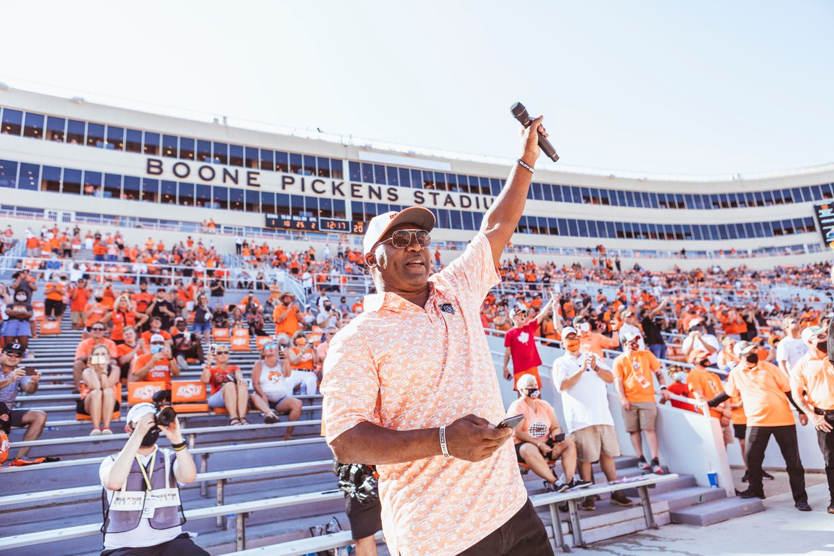 OSUAthletics's tweet photo. Taking his place in history.

#GoPokes  I  #okstate https://t.co/wh9Yl6XM2h