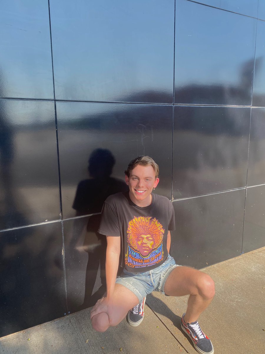 wonkyleo's tweet image. ⚡️🌞💥✨🤍 #lgbtqoftwitter