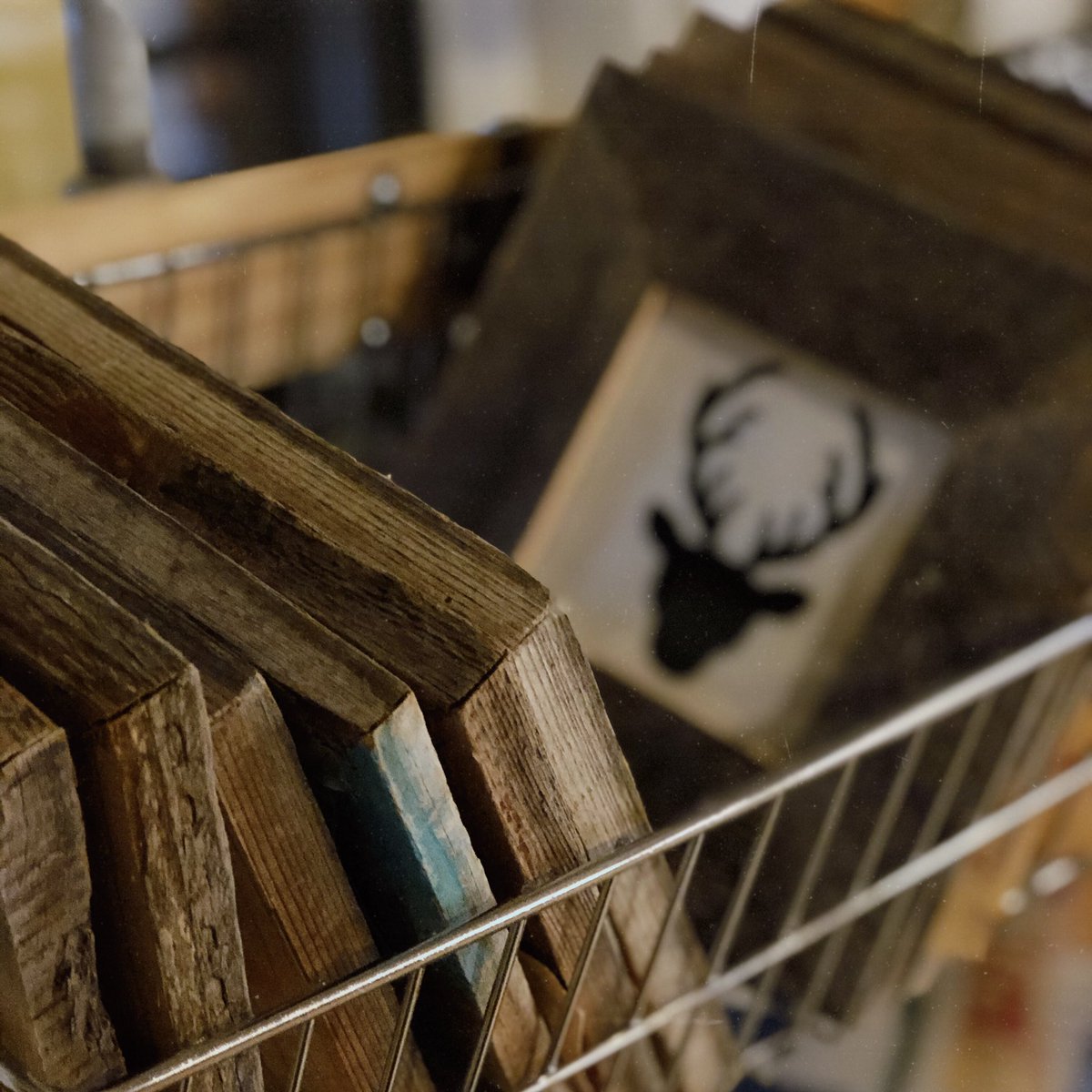 freshandsalty's tweet photo. Textures and colors.  It’s all about textures and colors.
.
.
.

#freshandsalty #bostonmade #newenglandmade #retiredsailcloth #bostonmakers #cromptoncollective #shopcrompton #shopsmall  #texturesandcolors #miniwallart #reclaimedwood #reclaimedwoodframe #nauticalhomedecor https://t.co/C3PS925p0y