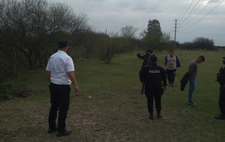 CaroLabayru's tweet photo. Se detuvieron 13 personas y se realizó el secuestro equino. https://t.co/W6tZnRXOw0