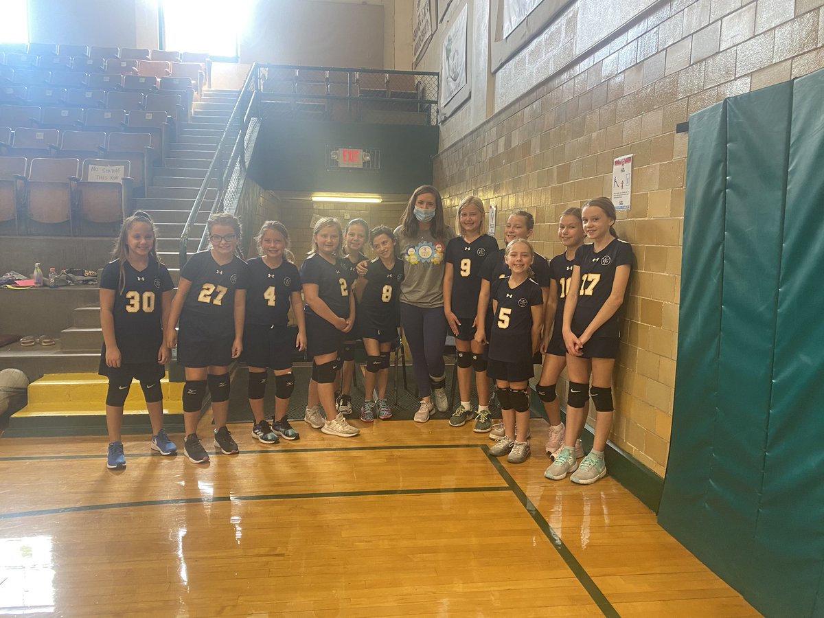 MissJamisonGr4's tweet photo. Today was a beautiful day to support my 4th graders playing flag football and volleyball 🏈🏐#relationshipsfirst https://t.co/SBE1j7IZtg