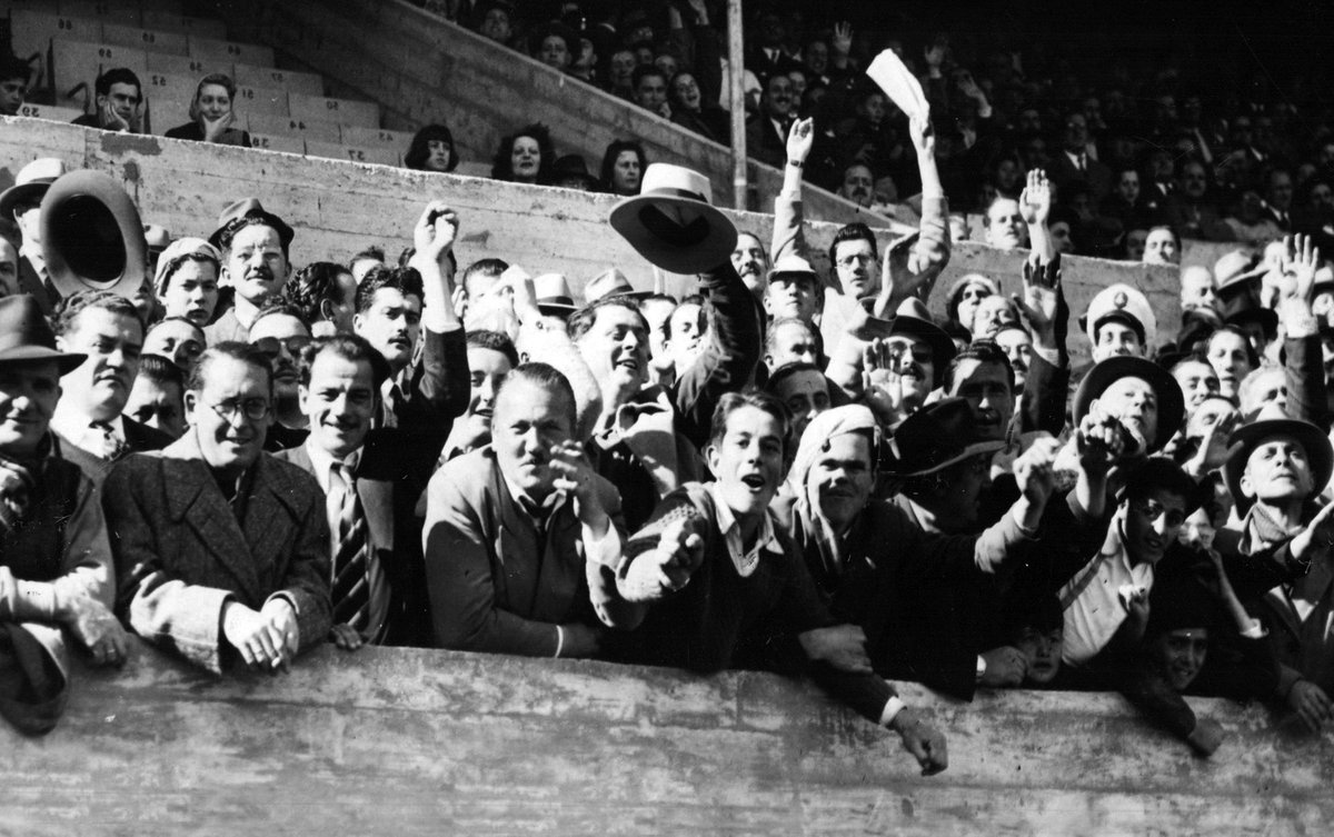 LA HISTORIA OCULTA DETRÁS DEL MÁSTIL DEL CILINDRO El 3 de septiembre, el Cilindro cumplió 70 años y las redes sociales se llenaron de fotos, ostentado la belleza del Presidente Perón.