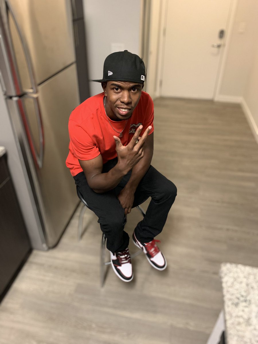 ffo_jared's tweet photo. Right Foot Creep Walking Wit Da Heater Look Around Staying Low Making Sure They Don’t See U 🆑🔥 https://t.co/sa1uXGdJlI