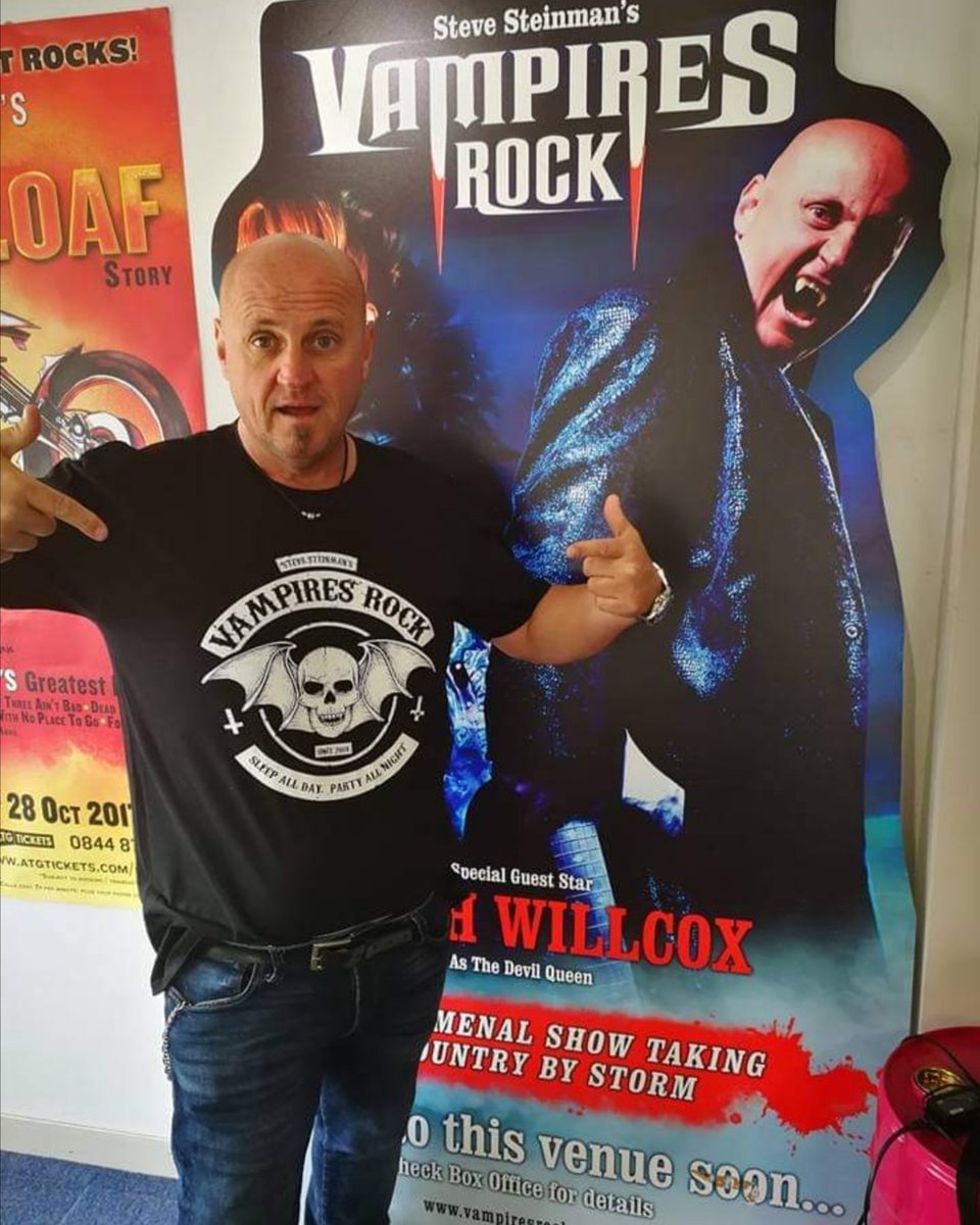 🎵Steve Steinman Productions Vampires Rock t-shirts 🎵 Available to order now: bit.ly/315Suus
