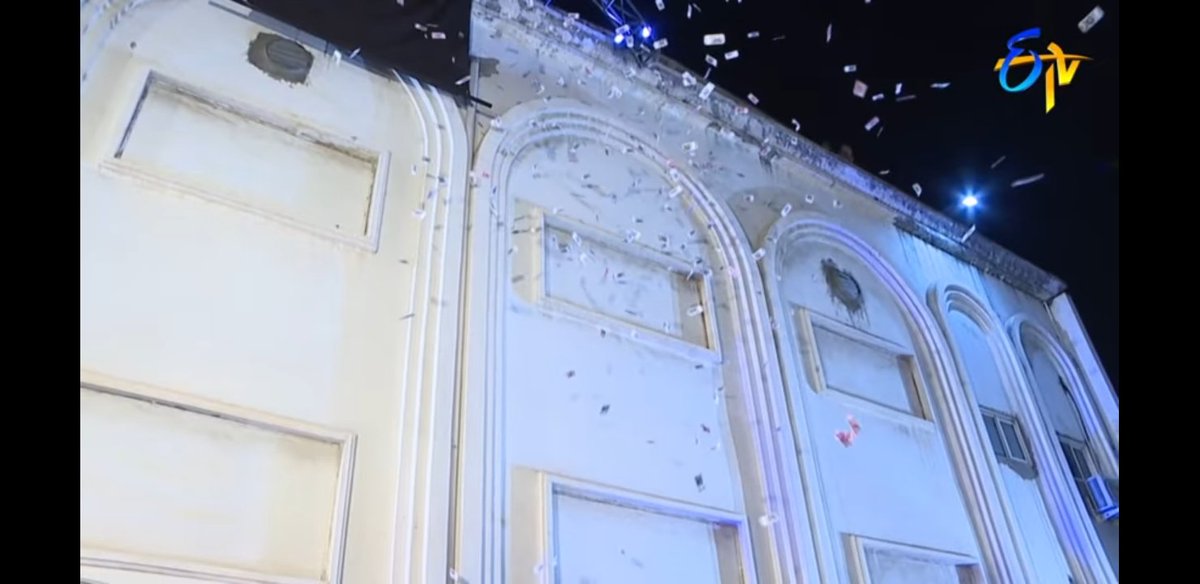 ellubeyy's tweet photo. Now. From the top Make it drop
#cashshow https://t.co/tFCCn0avSs