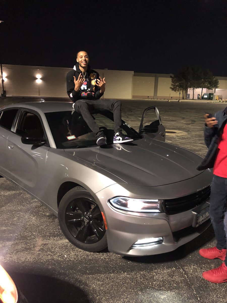 KingKC__'s tweet photo. ITS UP THERE AND ITS STUCK🔌🙏🏽🔥 GOT A SURPRISE FOR YALL😌❗️#kingkc #blessed #onlywayisup #gso #thegang #staytuned #bigmoves https://t.co/5ducnq2MfU