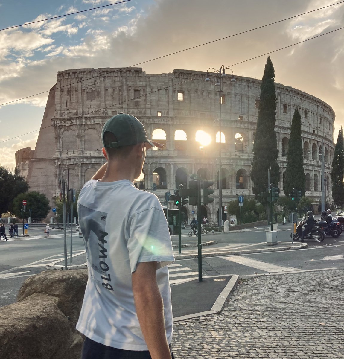 bikerlawrence's tweet photo. Touched town in #ROME. We start our 700km bike packing adventure tomorrow >> https://t.co/pXt7awe1yo
🇮🇹 #projectItalia #bikepacking https://t.co/ZkBNVoR5hm