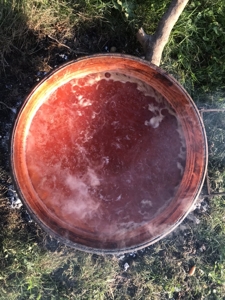 Anacığımla bişeyler yaptık.🥰🍎📸 

                                                  26.09.20