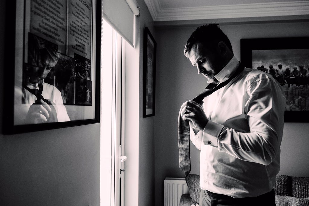 dtsphotog's tweet photo. Ask the groom to stand next to a window and ‘Bob’s your uncle’ 👍
#groomprep #irishwedding https://t.co/LaoTBcQXAV