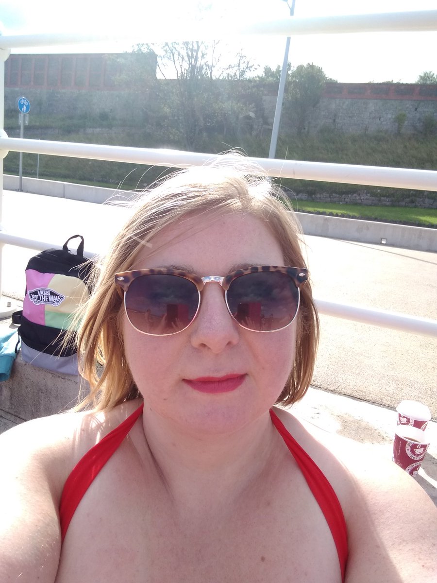 TheImageAngelUK's tweet photo. #teamtopsyispositivelyperfect what an awesome, but freezing day with @topsycurvyplus and 'Positively Perfect'...#topsecret #bodyconfidence #bodyimage #imagecoach #bodyimagecoach #bikinibody https://t.co/hGvlKwgJHD