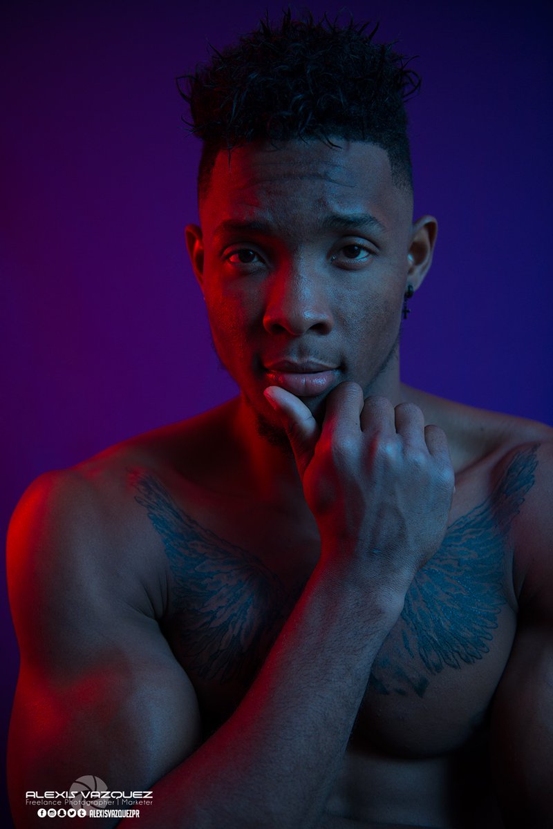 alexisvazquezpr's tweet photo. Less clothes! 📸 
#AlexisVazquezPR #AlexiPR #NikonD800 #nudes #lessclothes #guy #underwear #happy https://t.co/05tg4xJt4L