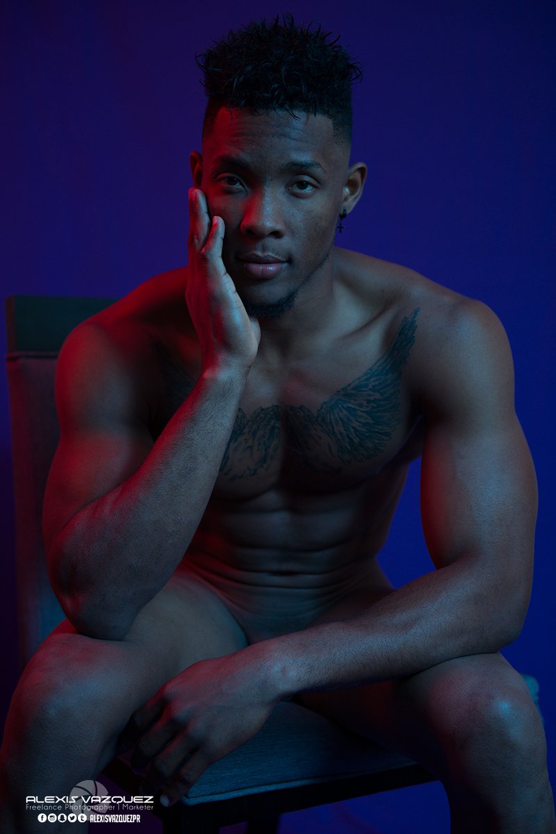 alexisvazquezpr's tweet photo. Less clothes! 📸 
#AlexisVazquezPR #AlexiPR #NikonD800 #nudes #lessclothes #guy #underwear #happy https://t.co/05tg4xJt4L
