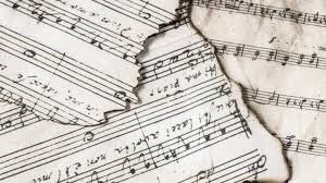 Türkü dinlemeye aşina bir nesil için türkülerin hikayelerini bilmek de mühim meseledir. Sude Sena Çavuş, “İki Türkü İki Hikaye” başlıklı yazısıyla bize bu kapıyı aralıyor. 

dahadergisi.blogspot.com/2020/09/iki-tu…