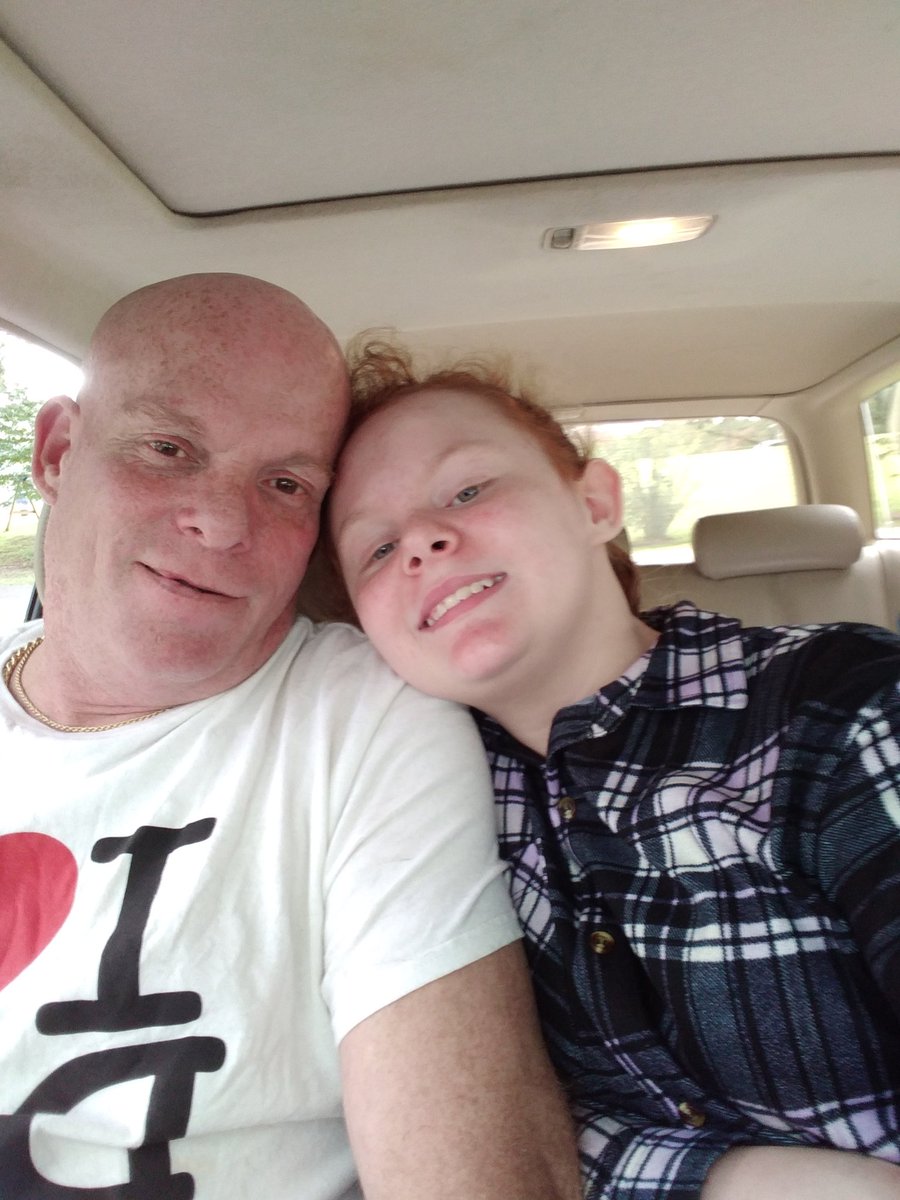 DavidRu27424235's tweet photo. This just my babies girl @chloehannon7 https://t.co/elpYHodqoJ