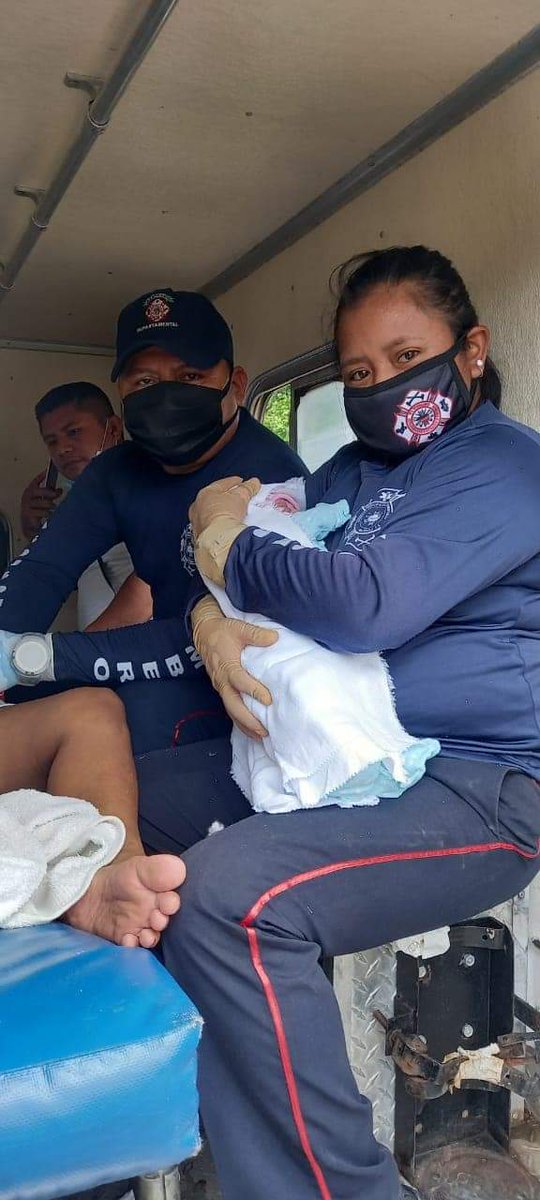 ElRebeldeGt1's tweet photo. #SUCHITEQUEZ Niña nace en unidad de Emergencias de Bomberos Municipales de Chicacao  Suchitepequez, madre y niña  estables.@MTunchez_19 @vichoguate @juanVictorCas1 @AlertaGt502 @ReportandoEC @viajerogt https://t.co/DSfUNjPcX0