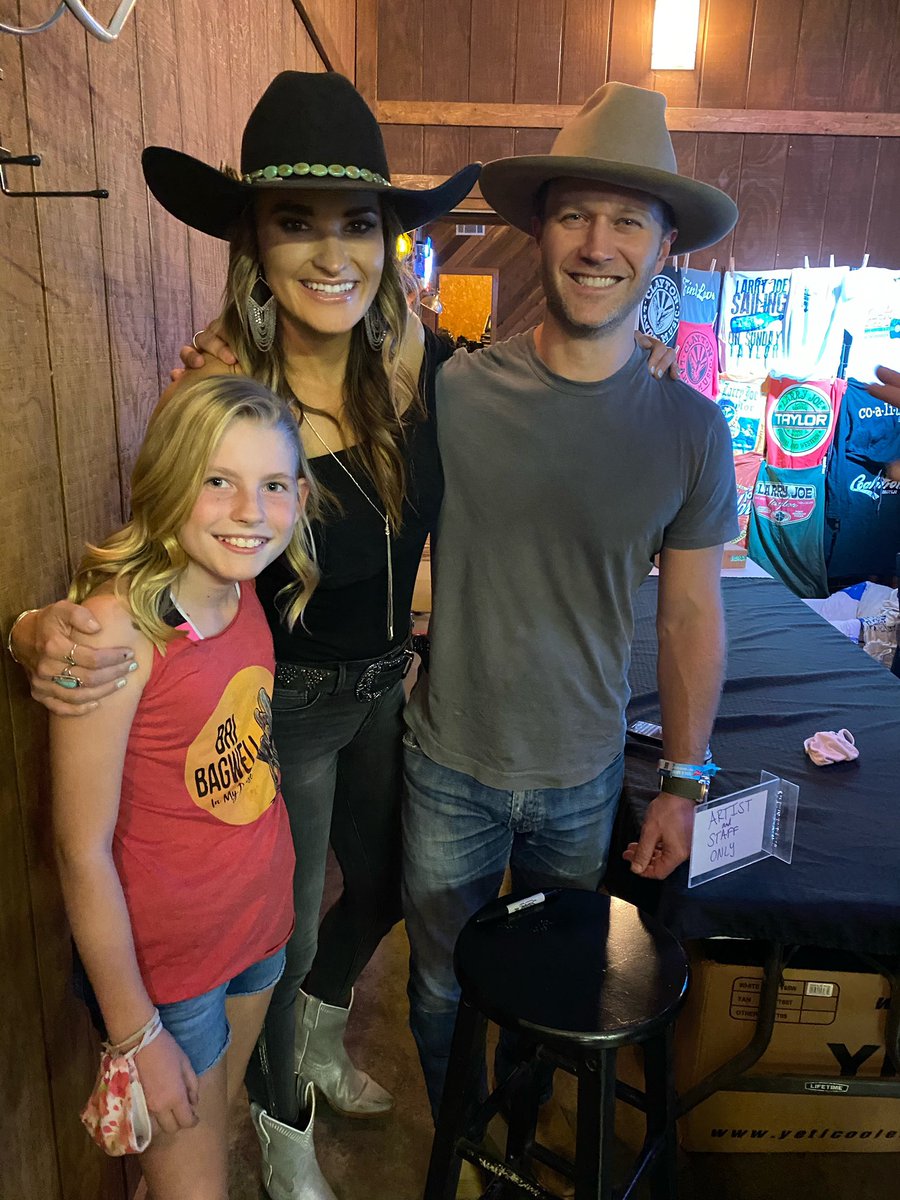 🚨SHOW ALERT: 10/3 at <a href="/myschroederhall/">Schroeder Hall</a> in Goliad Full Banned! 🚨 Also, this is Koral and she likes vinyls and female artists and she made our day yesterday at Rhymes and Vines.🥺
