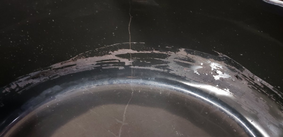 ihrmniz's tweet photo. My Kenmore crockpot has started shedding cracked glaze into the food and developed a crack through the bottom. I would like Kenmore to replace just the crock, but haven't been successful getting in touch with them. @kenmore https://t.co/kVhjbc75nu