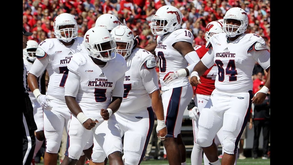 sincerejacksonn's tweet photo. Blessed to receive an Offer from Florida Atlantic University. Thank you @JT0200 and @CoachTaggart for the opportunity.  #winninginparadise @FAUFootball @LarryGrant95 @2ddavis @coachjimcollins @BrandonHuffman https://t.co/VrmmifHIni