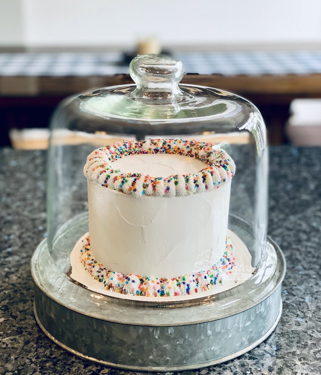 Is this cake real or fake?? 🧐🤔
My lil cake display hasn’t been getting as much use...until today!! I made this prop cake so that even when we don’t have goodies for my family to enjoy, I can still have something “sweet” on display 😍😍 #fakecake #cakedisplay #RVA