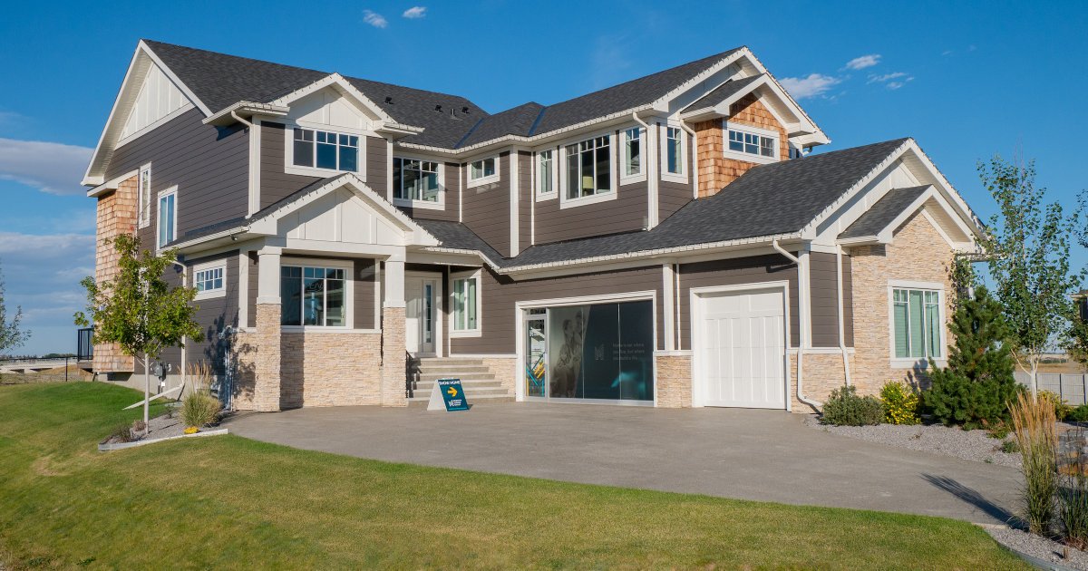 Imagine acreage-style living within city limits. Get a larger lot with enough room for the whole family in Cimarron Estates.

Our Lancaster showhome is open for viewing at 20 Cimarron Estates Gate (Mon-Thurs 2-8pm &amp; Sat-Sun 12-5pm)

#cimarronestates #okotoks #okotoksliving