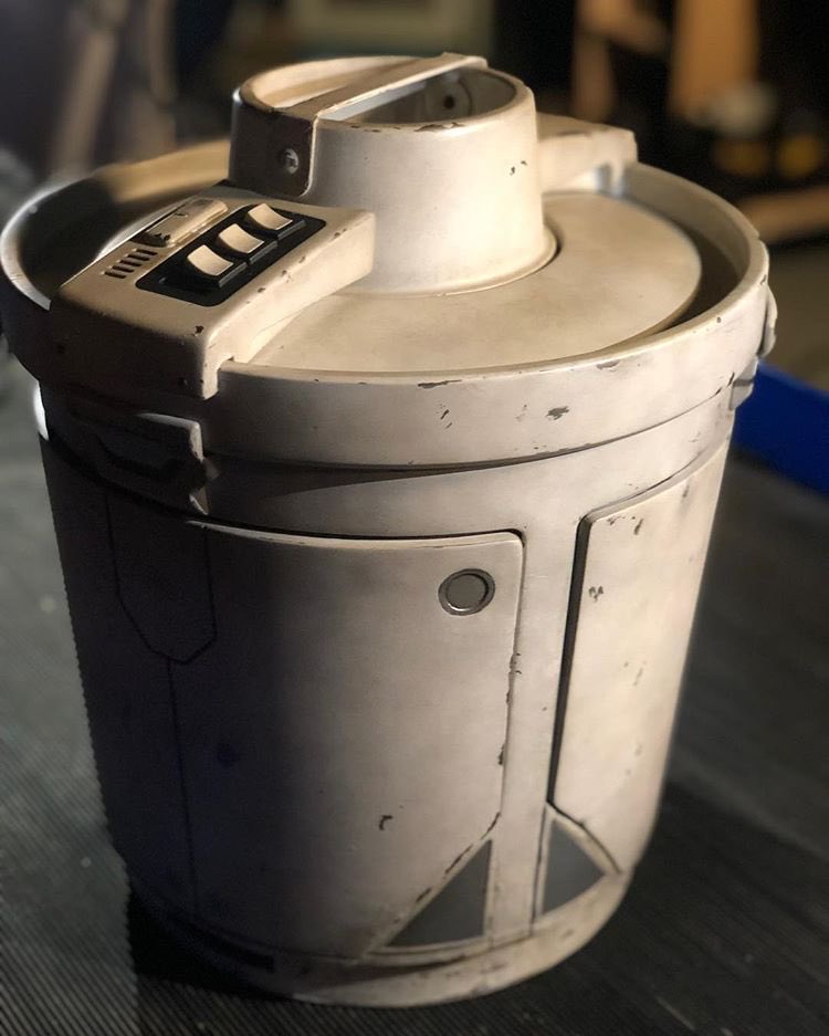 Willrow_ICMG's tweet photo. @JediDefender Hey @JediDefender Or @yak_face...any chance one of the mystery tiers is a life size Ice Cream Maker? Or maybe this is the next super detailed prop @Hasbro makes #savetheicecreamsavetherebellion #icecreammakerguy #icmg #willrowhood #runwillrowrun https://t.co/IOys27Tw1L