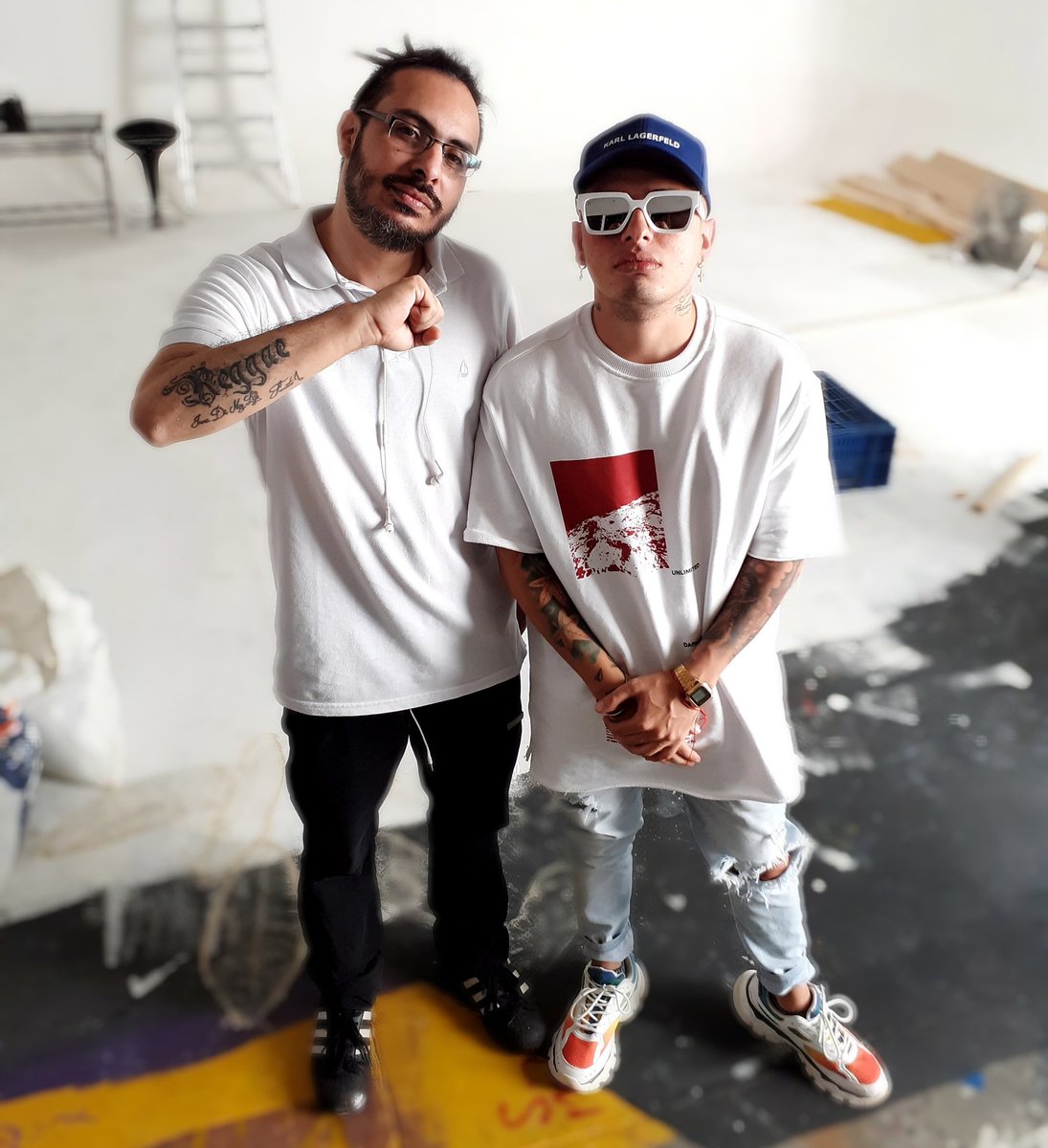 faustobreggae's tweet photo. Ahí donde lo ven, los ha puesto a bailar a todos ustedes con su música! La revolución de los olvidados está en marcha, mientras el los sigue poniendo a mover el bote!
#sogproducer #faustob #dancehall #reggae #volverasami #tucuerpomellama #manifiestate https://t.co/rq7xnPUOJf