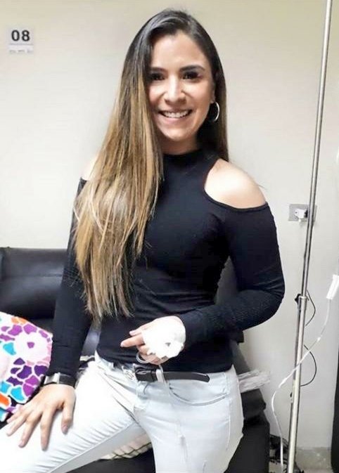 Ciudad_Ojeda's tweet photo. Lamentamos informar el fallecimiento de Mariangel Araujo, una mujer que lucho hasta el último momento siempre con una sonrisa.
Qué brille la luz perpetua, que descanse en paz, amén.
#QEPD https://t.co/Mp5SDdL045